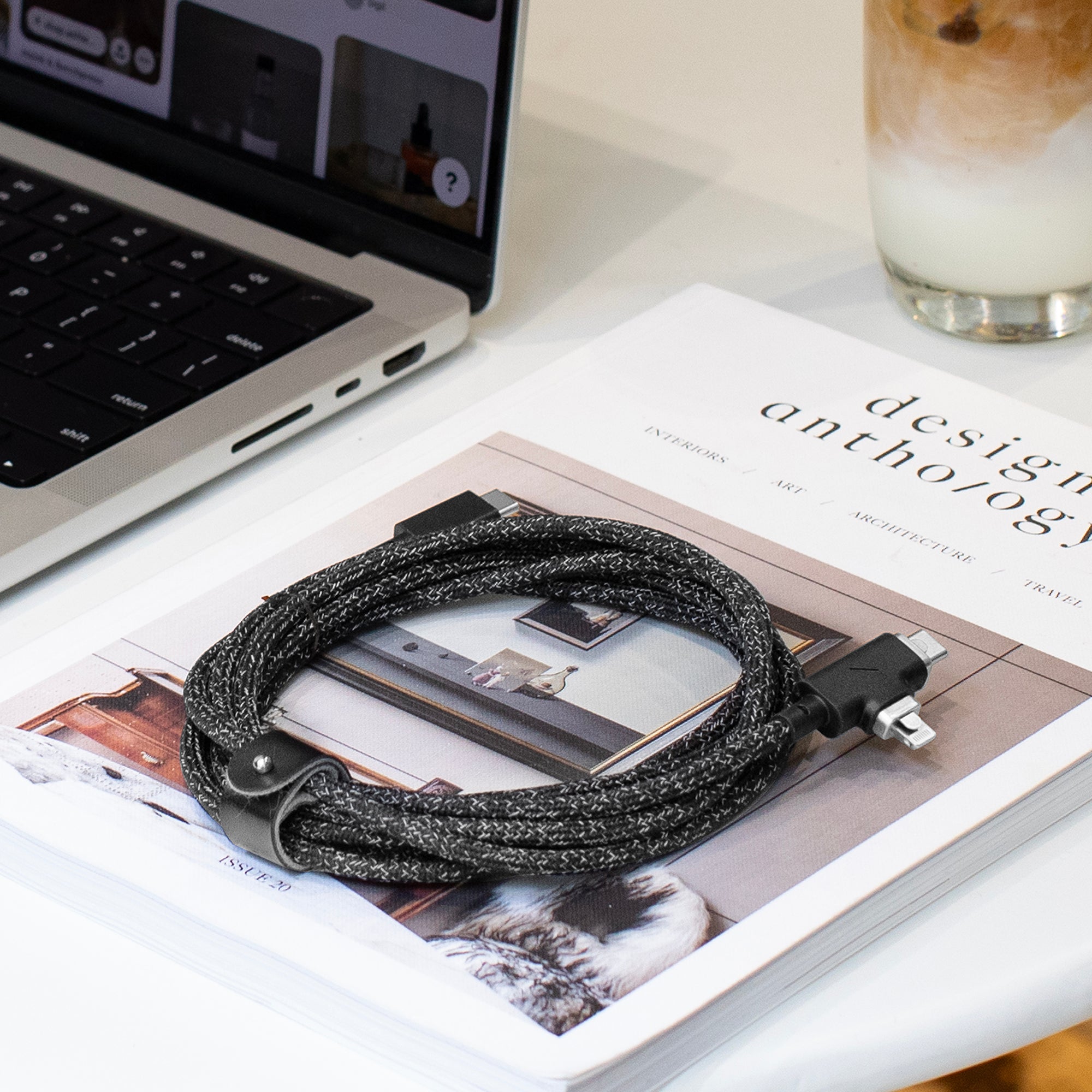 Belt Cable Duo Pro 240W (USB-C to USB-C & Lightning)